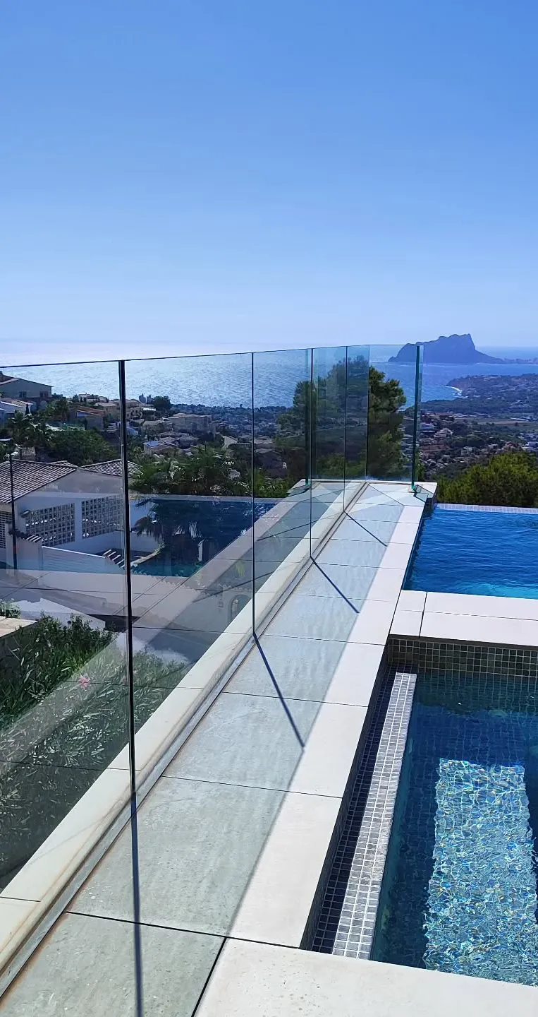 Limpieza infinity pool